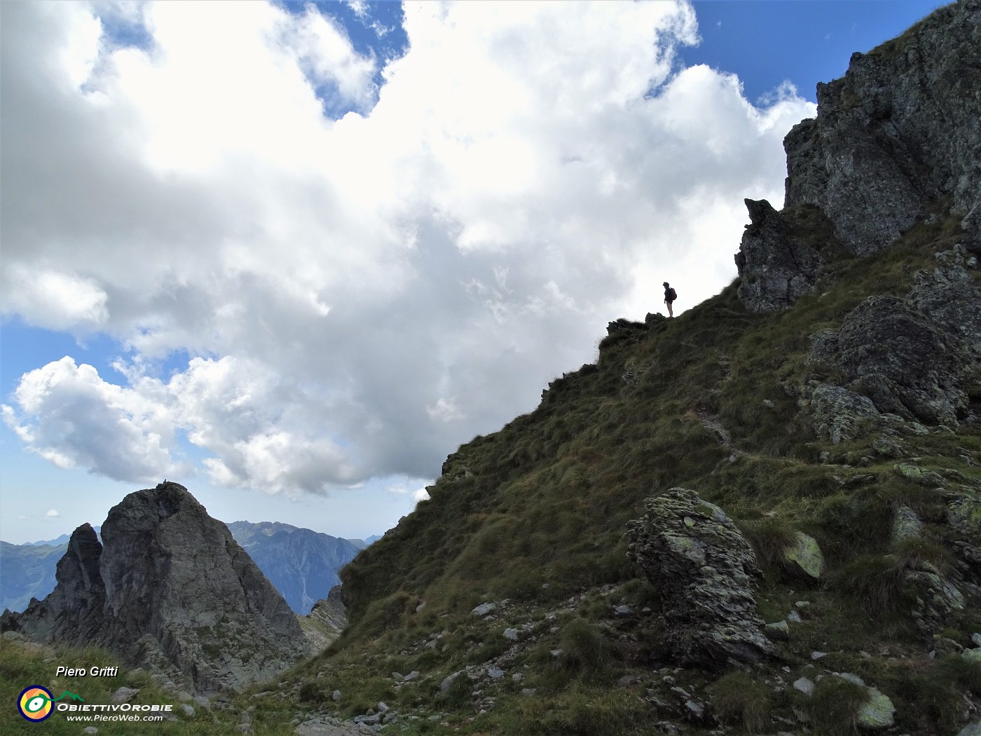 53 Verso la cima del Ponteranica centrale (2372 m).JPG